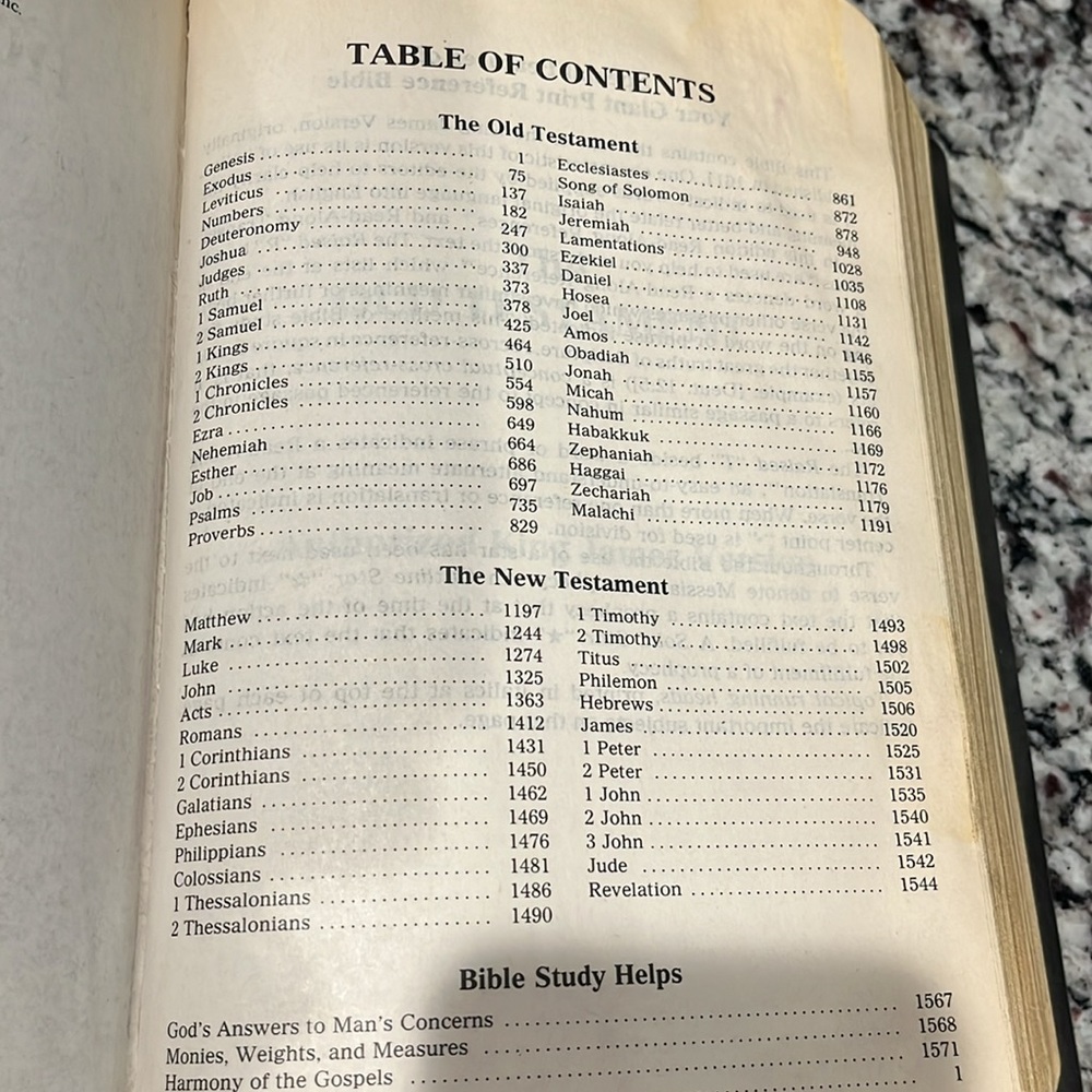 Holy Bible giant print King James Version 9.25”x6.5” copyright 1990 - Picture 9 of 14